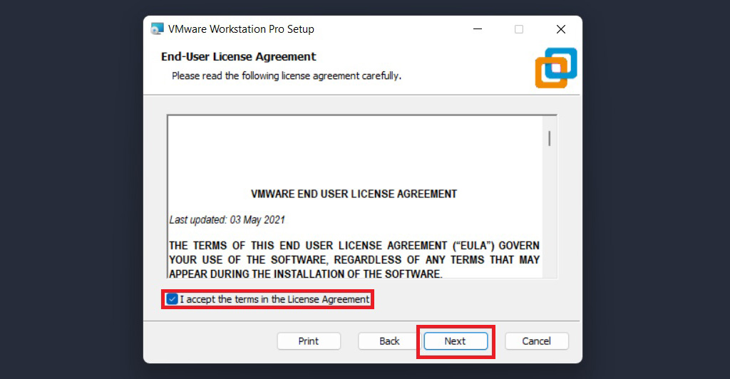 مطالعه قوانین برای نصب نرم افزار VMware Workstation